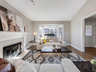 6167 45 Avenue - 4