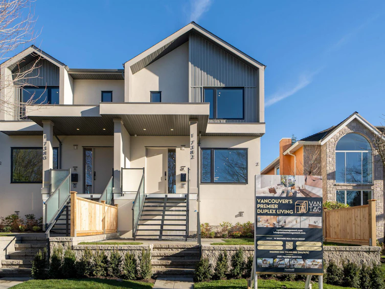 7382 Maple Street, Vancouver, BC, V6P 5P7