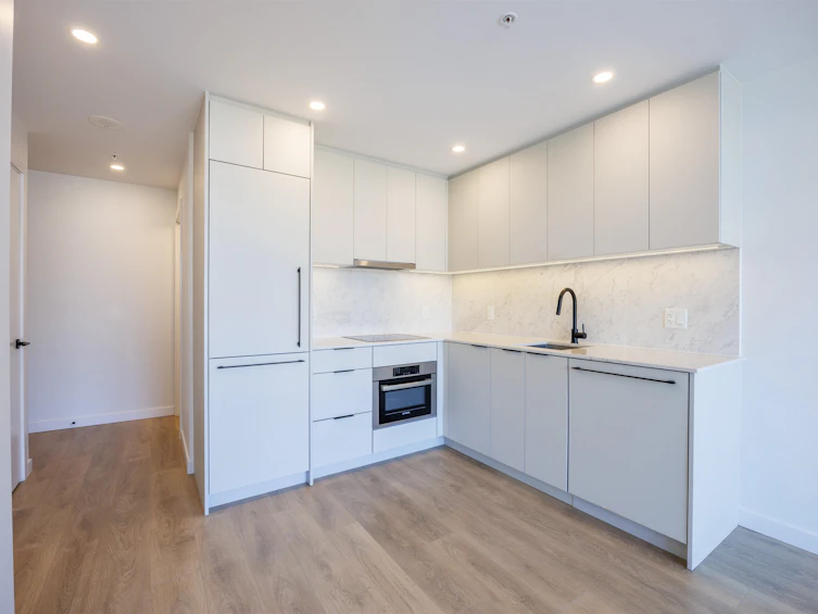 1201-13685 102 Avenue, Surrey, BC, V3T 1N7 - 12