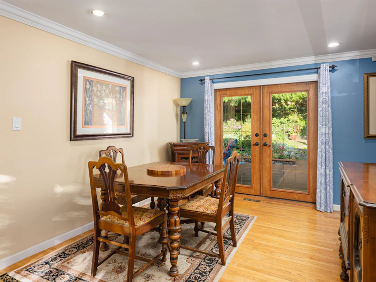 3658 Loraine Avenue, North Vancouver, BC, V7R 4B8 - 10