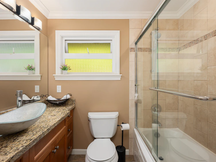 3658 Loraine Avenue, North Vancouver, BC, V7R 4B8 - 18