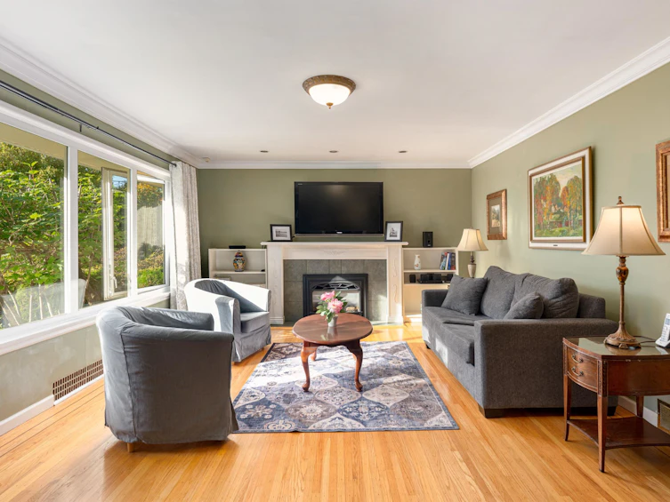 3658 Loraine Avenue, North Vancouver, BC, V7R 4B8 - 5