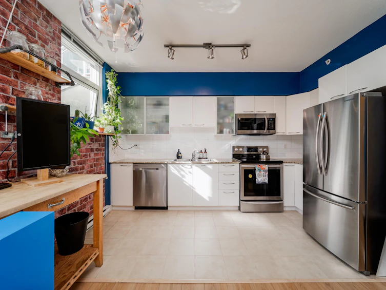 420-4028 Knight Street, Vancouver, BC, V5N 5Y8 - 2