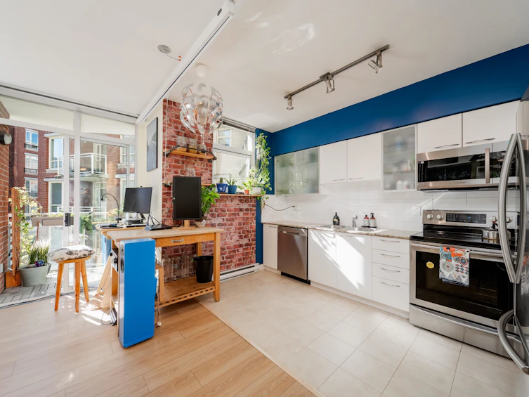 420-4028 Knight Street, Vancouver, BC, V5N 5Y8