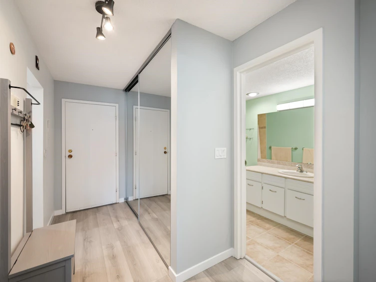 104-1320 Fir Street, Surrey, BC, V4B 4B2 - 23