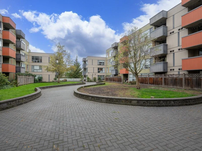 225 - 12085 228th Street, Maple Ridge BC V2X 6M2