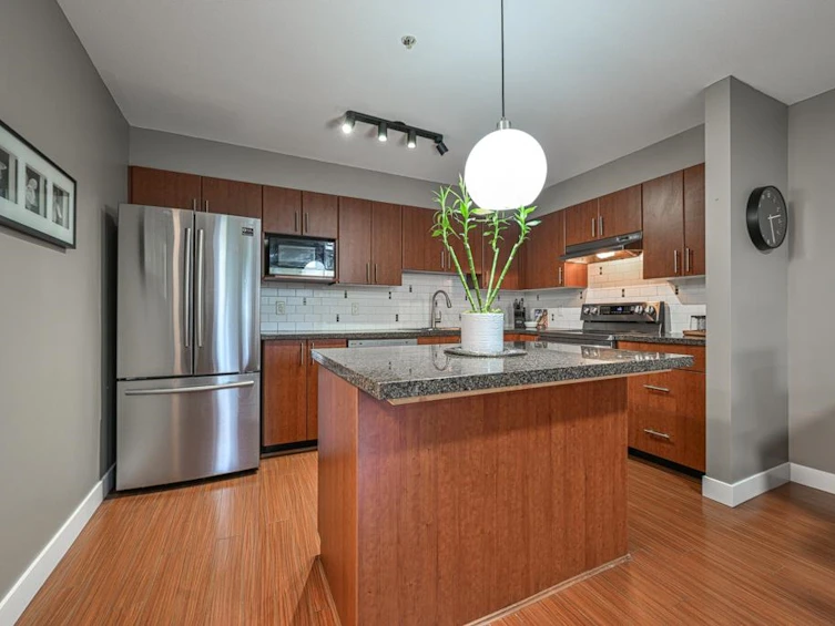 225-12085 228 Street, Maple Ridge, BC, V2X 6M2 - 2