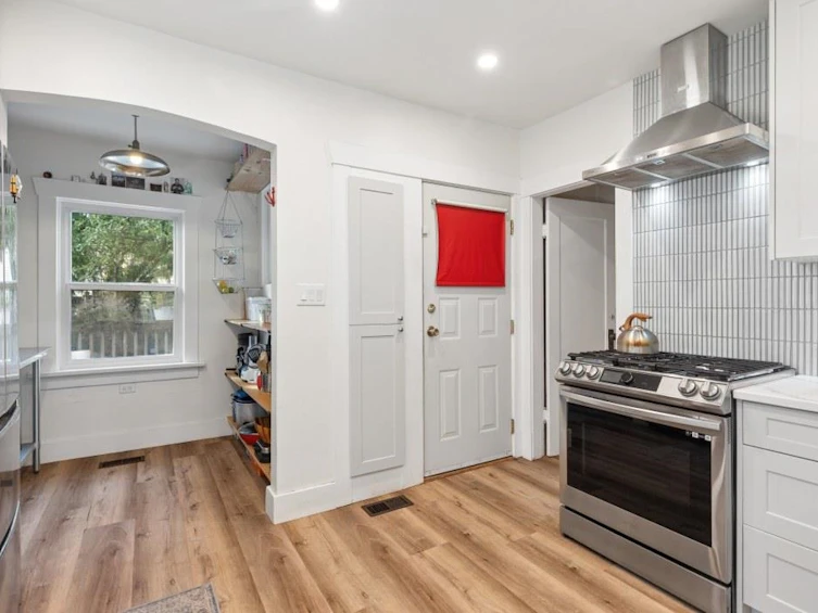 4188 W 13th Avenue, Vancouver, BC, V6R 2T6 - 7