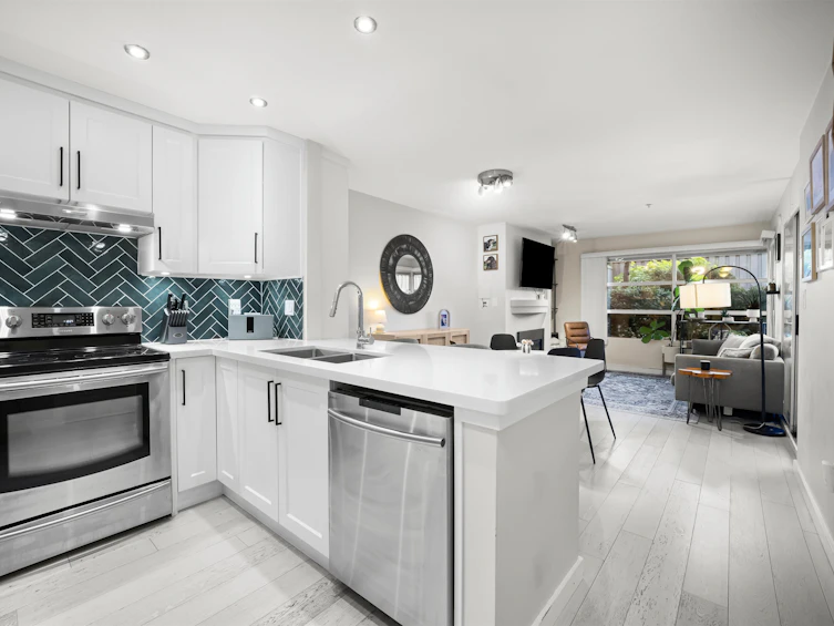 101-3023 W 4th Avenue, Vancouver, BC, V6K 1R5 - 8