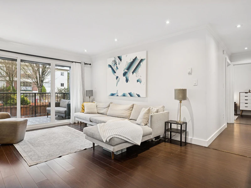 213 - 808 E 8th Avenue, Vancouver BC V5T 1T5