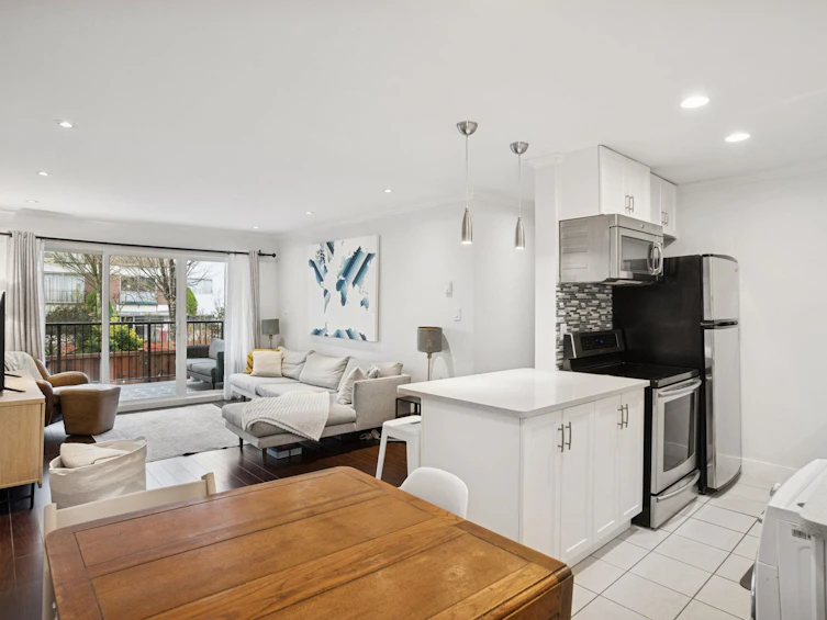 213-808 E 8th Avenue, Vancouver, BC, V5T 1T5 - 3