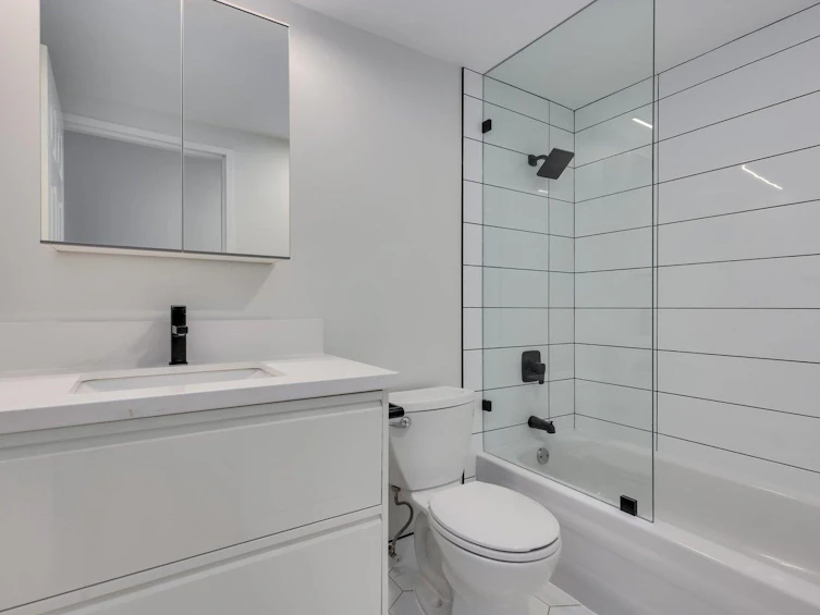 307-2255 York Avenue, Vancouver, BC, V6K 1C5 - 17