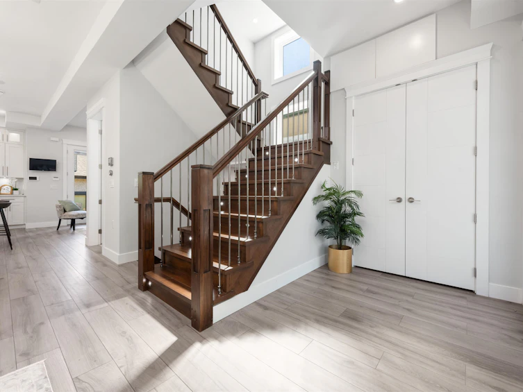 5318 Prince Edward Street, Vancouver, BC, V5W 2X6 - 8