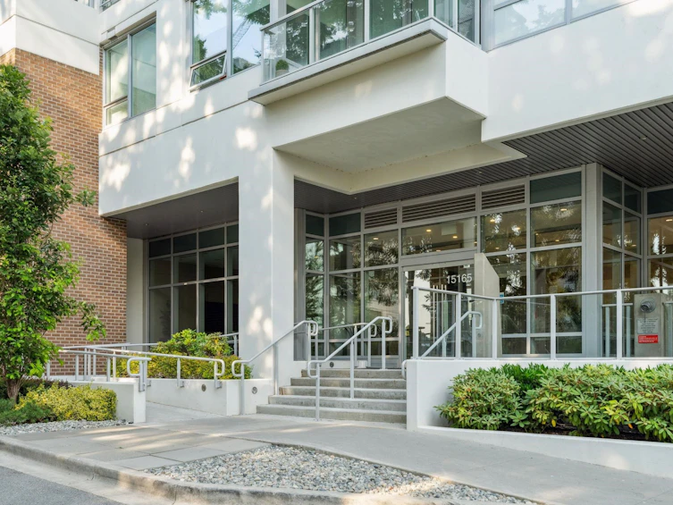 901-15165 Thrift Avenue, Surrey, BC, V4B 0C1 - 33