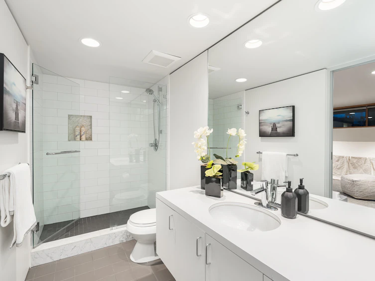 1299 W 57th Avenue, Vancouver, BC, V6P 1S6 - 24