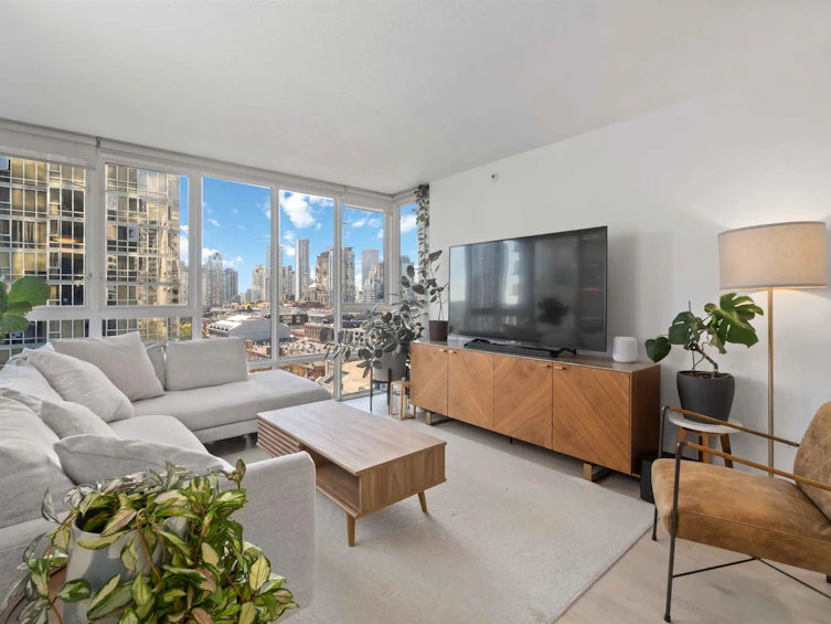 1303-930 Cambie Street, Vancouver, BC, V6B 5X6 - 2