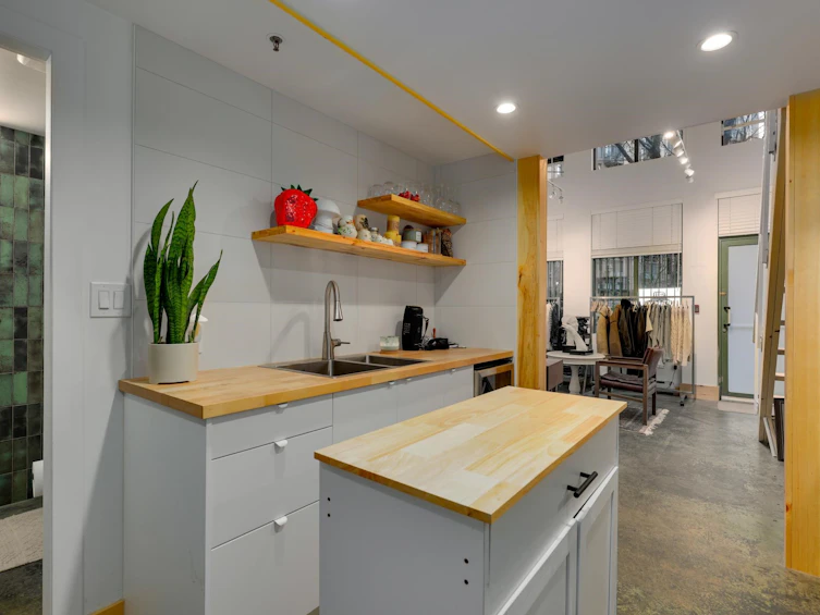 160-1 E Cordova Street, Vancouver, BC, V6A 4H3 - 11