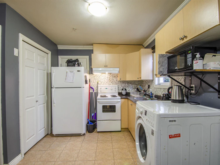 1550 E 1st Avenue, Vancouver, BC, V5N 1A5 - 18