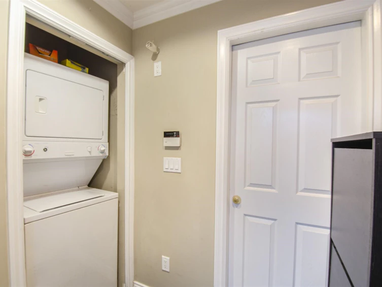 1550 E 1st Avenue, Vancouver, BC, V5N 1A5 - 16