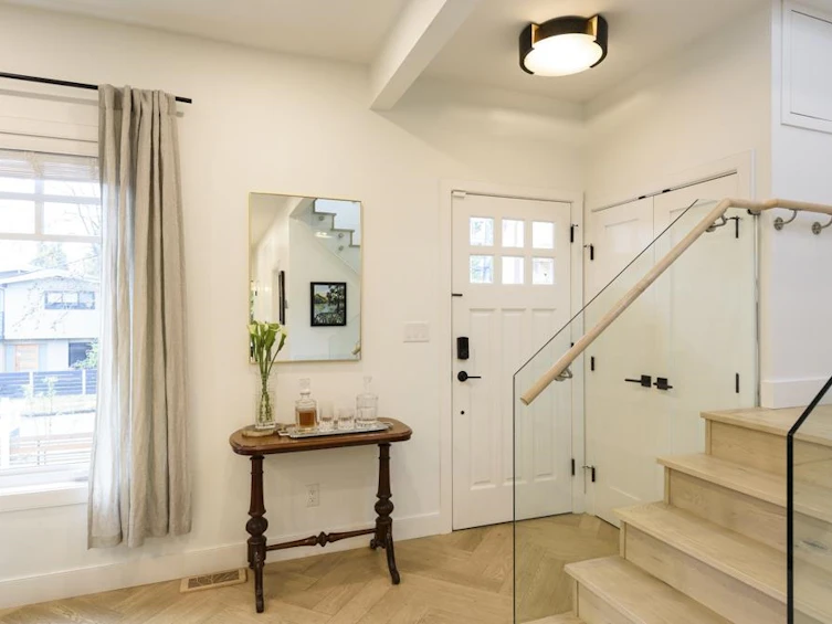 161 E 26th Avenue, Vancouver, BC, V5V 2G8 - 2