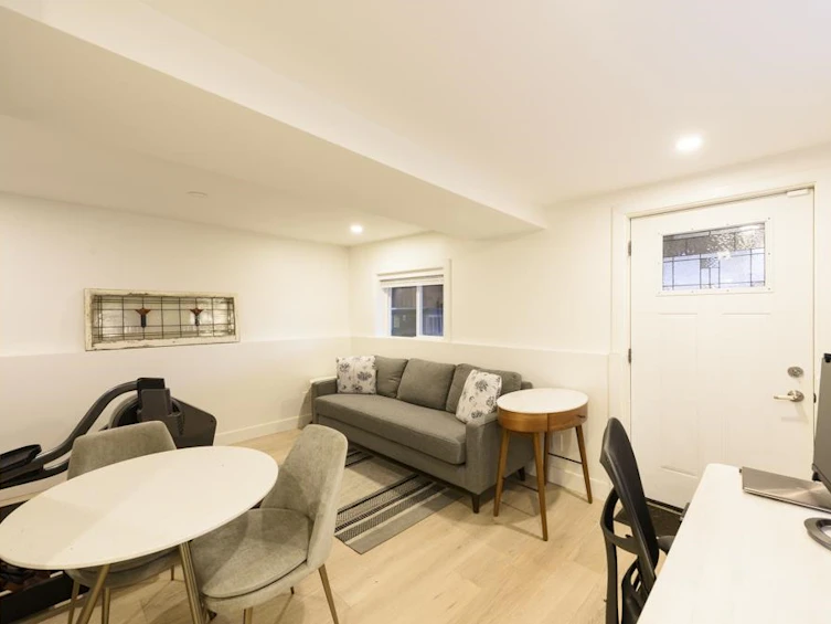 161 E 26th Avenue, Vancouver, BC, V5V 2G8 - 25