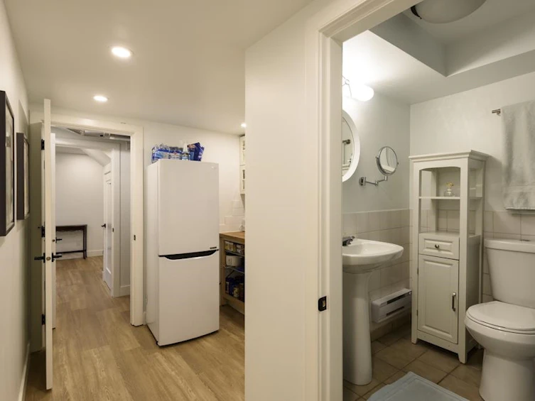161 E 26th Avenue, Vancouver, BC, V5V 2G8 - 34