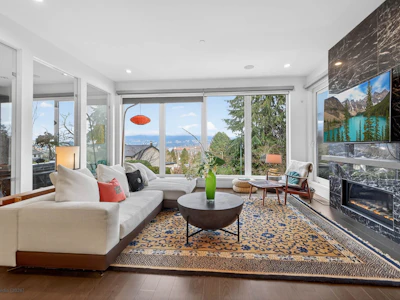 4350 Locarno Crescent - 3