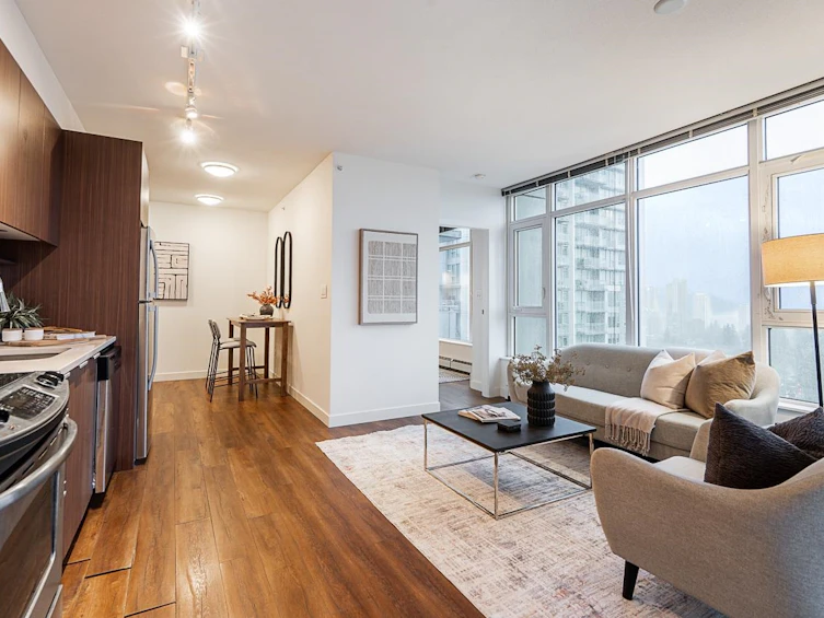 2306-13308 Central Avenue, Surrey, BC, V3T 0M4 - 3