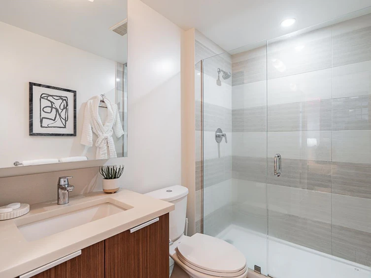 2306-13308 Central Avenue, Surrey, BC, V3T 0M4 - 13