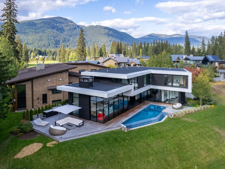 8080 Cypress Place, Whistler, BC, V8E 1J9