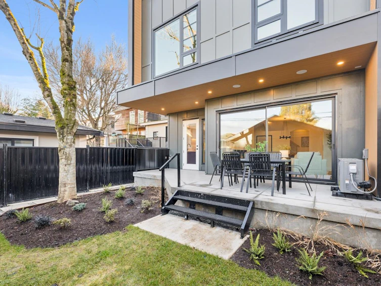2-727 E 31st Avenue, Vancouver, BC, V5V 2W9 - 2