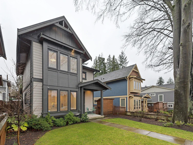 2008 Larson Road, North Vancouver, BC, V7M 0E1
