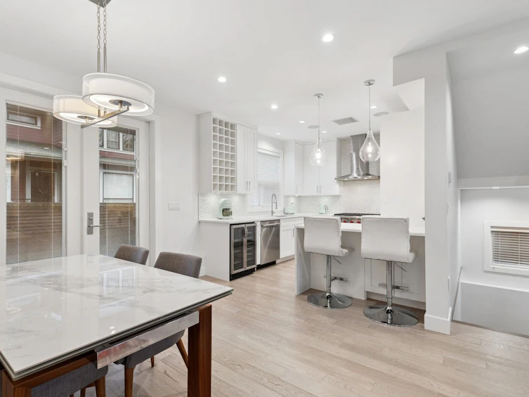 2008 Larson Road, North Vancouver, BC, V7M 0E1 - 7