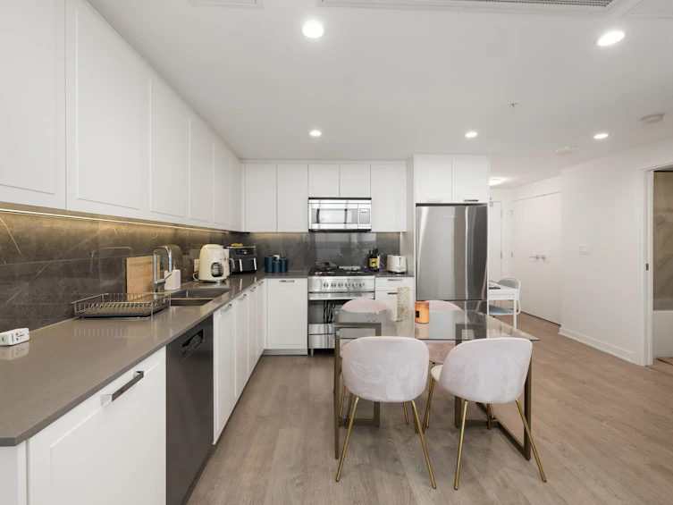 1705-1401 Hunter Street, North Vancouver, BC, V7J 0E2 - 6