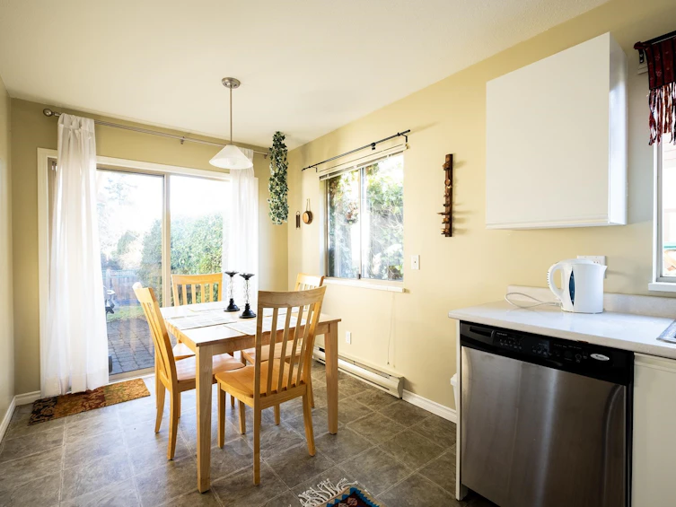 5462 Kensington Road, Sechelt, BC, V7Z 0N9 - 5