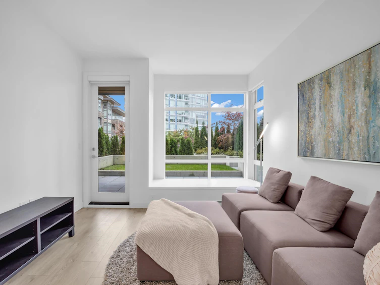 206-7123 11th Avenue, Burnaby, BC, V3N 0J6 - 2