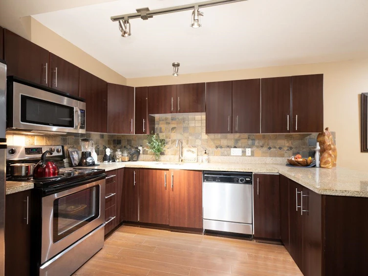 6-7428 E 14th Avenue, Burnaby, BC, V3N 0C2 - 8