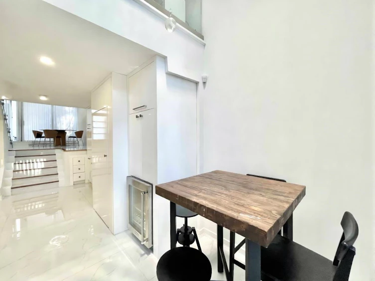 1235 Alberni Street, Vancouver, BC, V6E 4R4 - 9