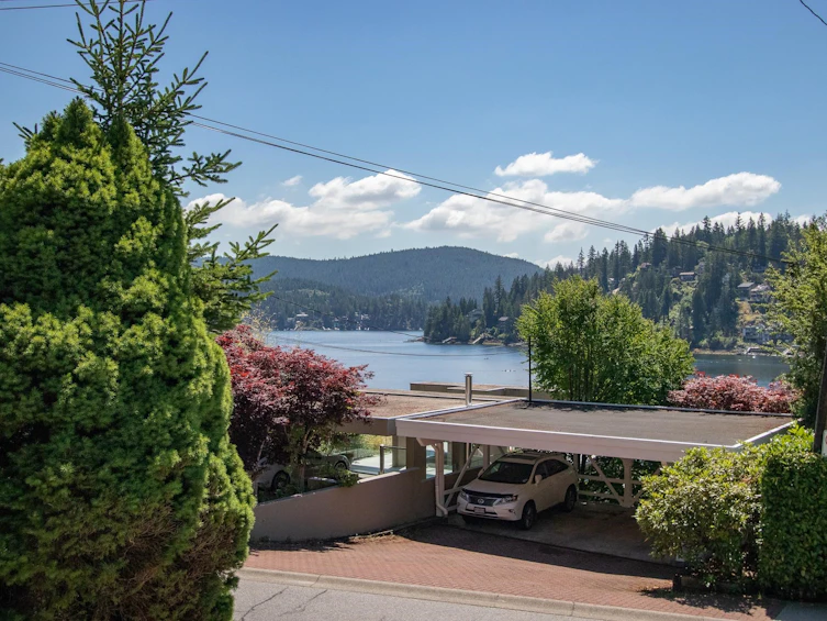 2711 Panorama Drive, North Vancouver, BC, V7G 1V7 - 3