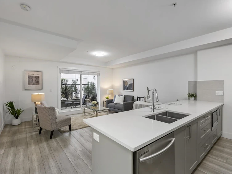 B108-9689 140 Street, Surrey, BC, V3T 0P3 - 2