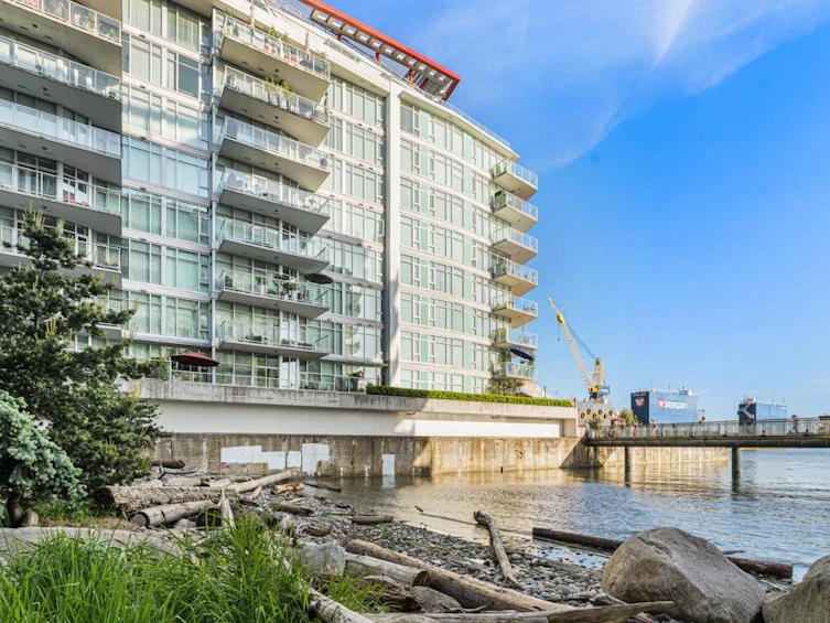 305-185 Victory Ship Way, North Vancouver, BC, V7L 0G2 - 24