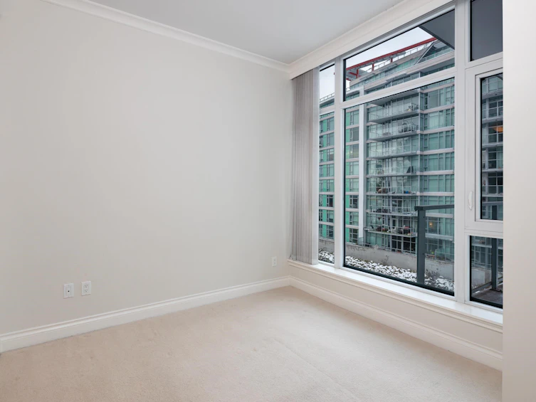 305-185 Victory Ship Way, North Vancouver, BC, V7L 0G2 - 16