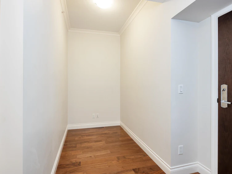 305-185 Victory Ship Way, North Vancouver, BC, V7L 0G2 - 19