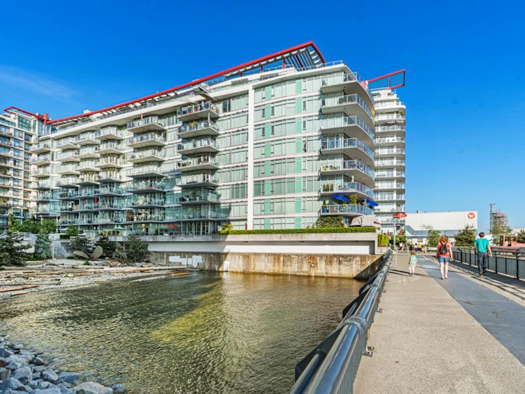 305-185 Victory Ship Way, North Vancouver, BC, V7L 0G2 - 25