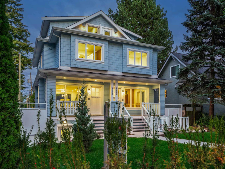 2658 Waterloo Street, Vancouver, BC, V6R 3H7 - 2