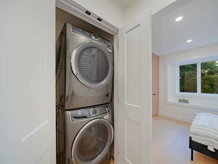 2658 Waterloo Street, Vancouver, BC, V6R 3H7 - 15