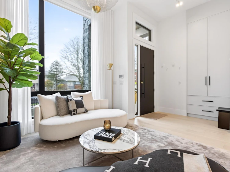 4066 Triumph Street, Burnaby, BC, V5C 1Z2 - 4
