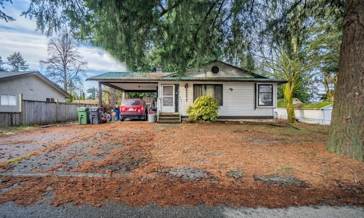 2277 Mouldstade Road