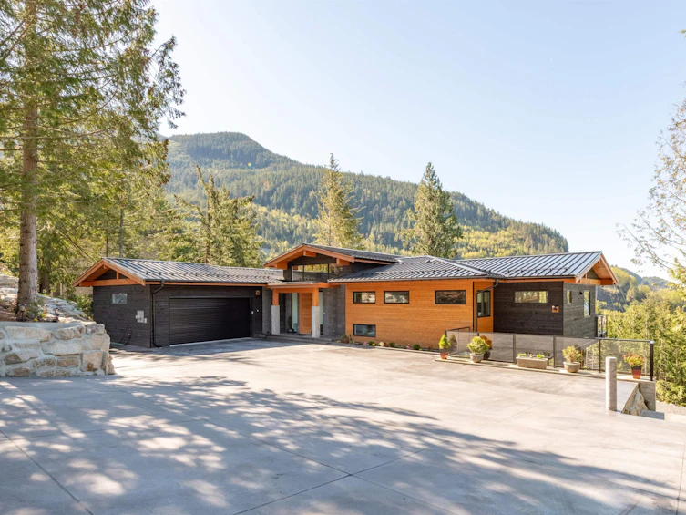 1024 Goat Ridge Drive, Squamish, BC, V8B 1J2 - 4