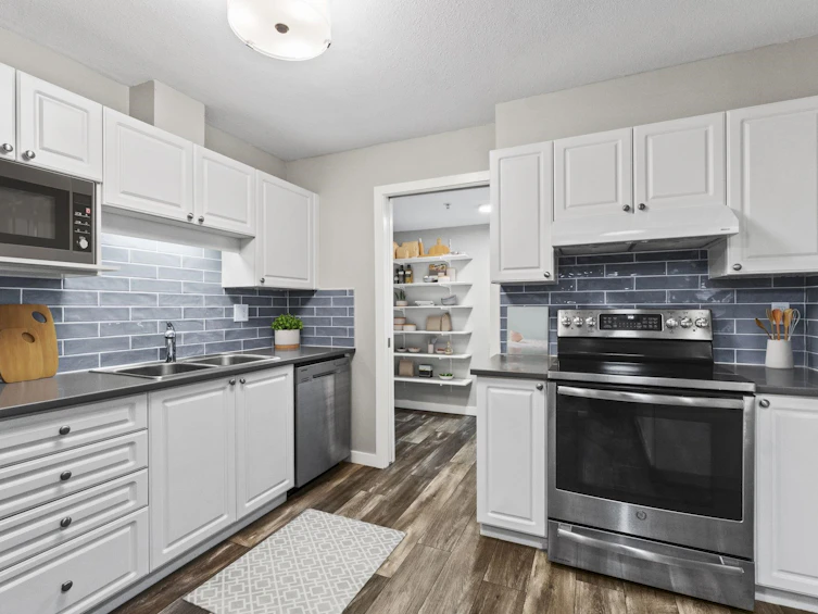 220-2750 Fairlane Street, Abbotsford, BC, V2S 7K9 - 4